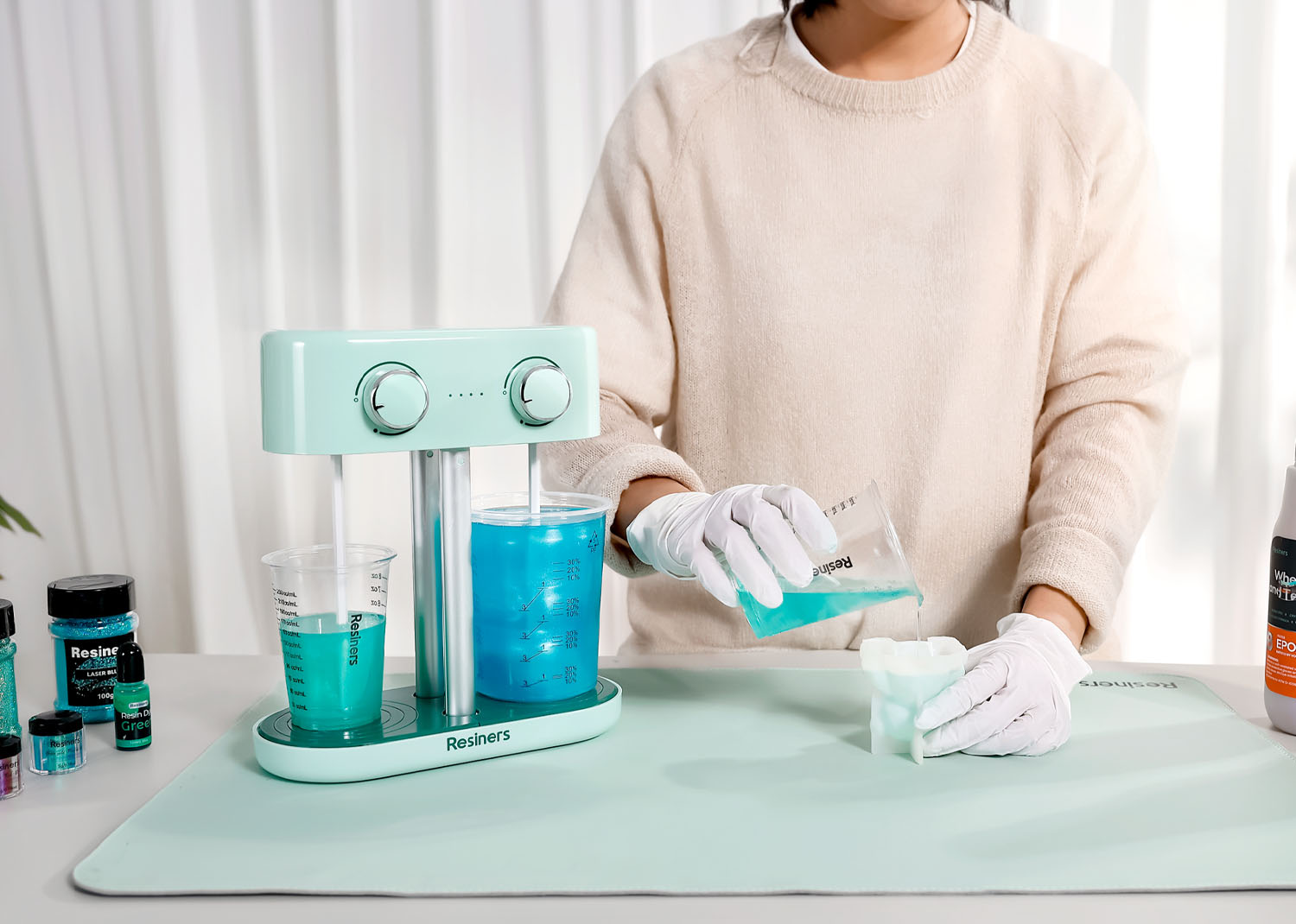 Kit Tazze In Silicone Per Resina Epossidica - 250ml + 3x100ml + Bicchierini + Bastoncini E Contagocce - Riutilizzabili