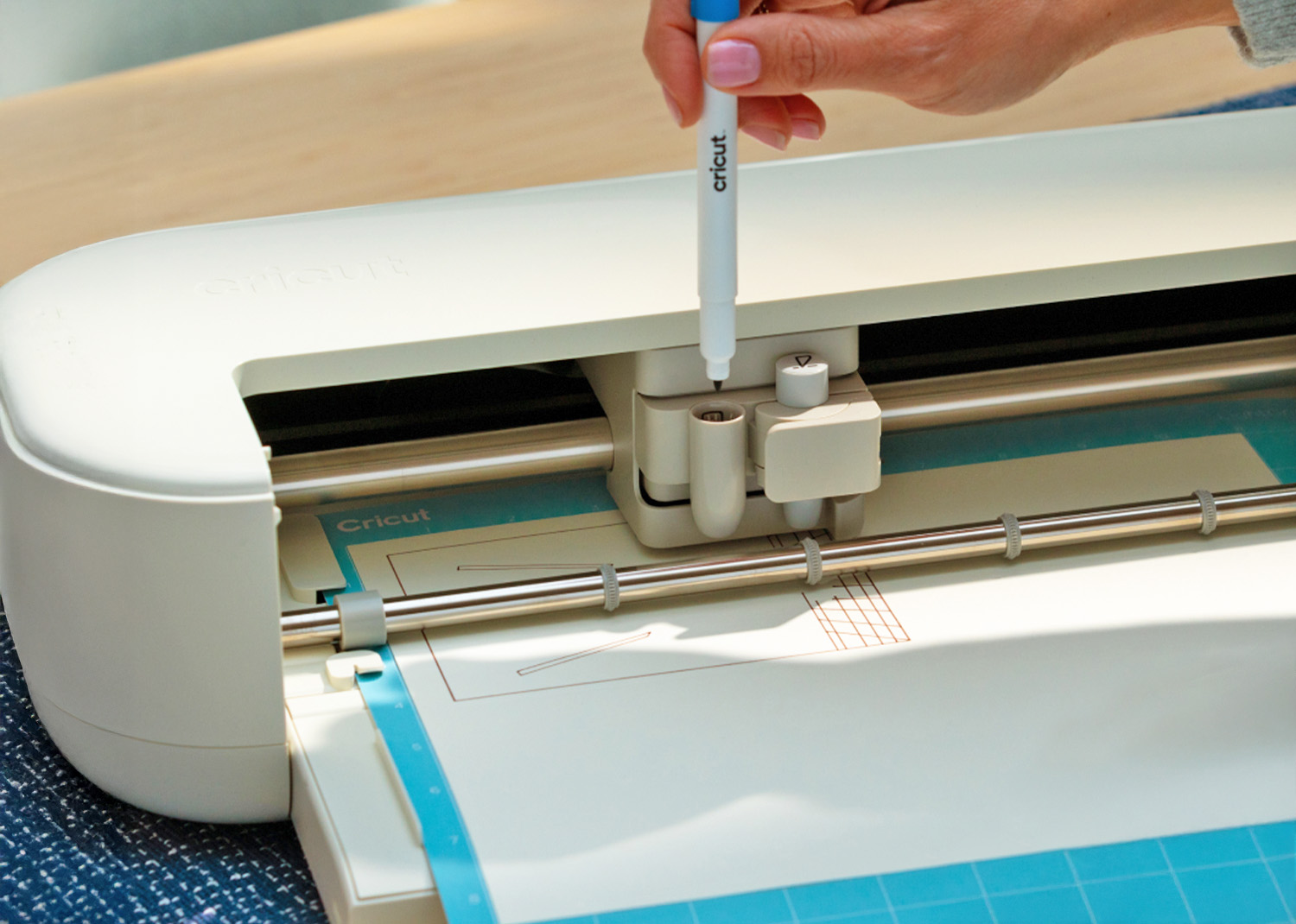 Cricut Explore 5 Essential Bundle