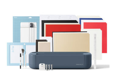 Cricut Maker 5 Essential Bundle
